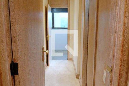 Suíte 1 de apartamento para alugar com 3 quartos, 550m² em Vila Suzana, São Paulo