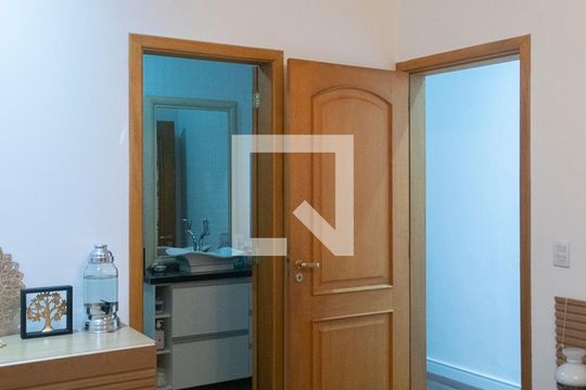 Quarto 2 de casa para alugar com 3 quartos, 230m² em Santana, São Paulo