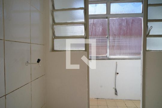 Cozinha de apartamento à venda com 1 quarto, 42m² em Vila Assunção, Porto Alegre