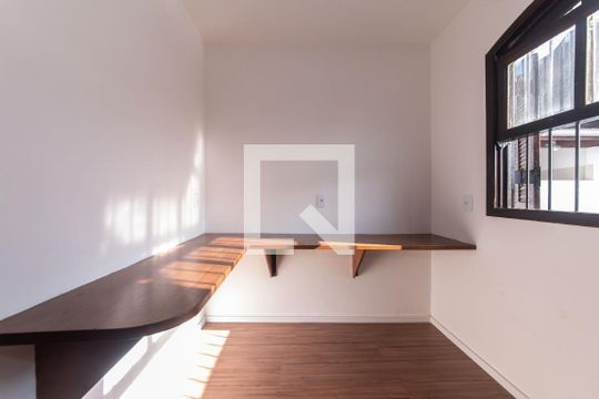 Escritório de casa à venda com 4 quartos, 200m² em Vila Nair, São Paulo