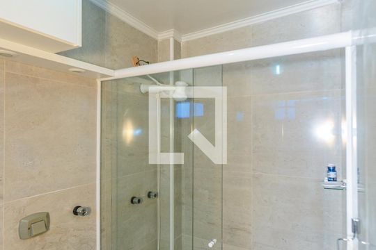 Banheiro de apartamento à venda com 3 quartos, 200m² em Nonoai, Porto Alegre