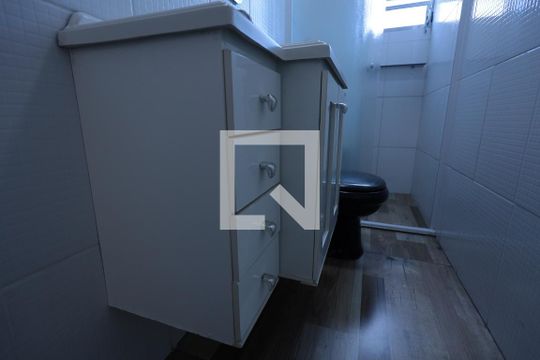 Banheiro armário de apartamento à venda com 2 quartos, 62m² em Jardim Leda, Guarulhos