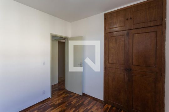 Quarto 1 de apartamento para alugar com 3 quartos, 110m² em Paraíso, Belo Horizonte