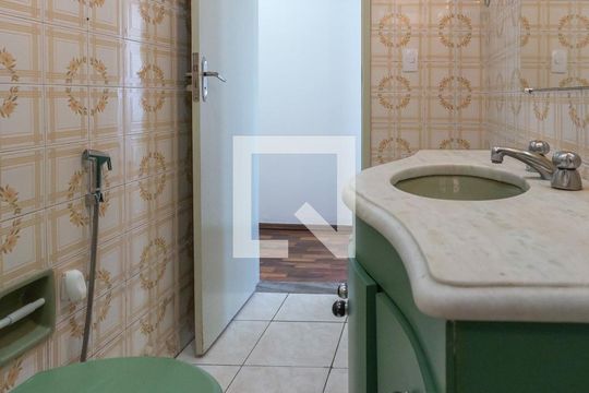 Banheiro de apartamento para alugar com 3 quartos, 110m² em Paraíso, Belo Horizonte