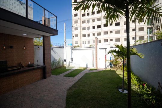 Quintal de casa à venda com 3 quartos, 200m² em Jardim Ibirapuera, Campinas