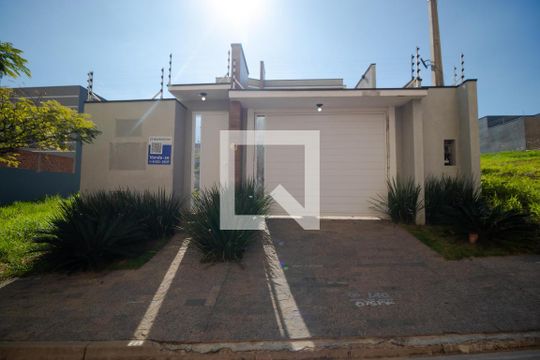 Fachada de casa à venda com 3 quartos, 200m² em Jardim Ibirapuera, Campinas