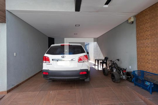 Garagem de casa à venda com 3 quartos, 200m² em Jardim Ibirapuera, Campinas