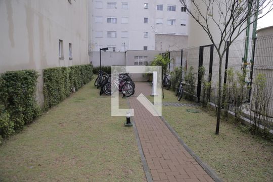 Área comum de casa para alugar com 1 quarto, 31m² em Vila Palmeiras, São Paulo