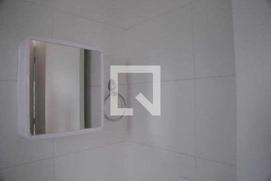 Banheiro de casa para alugar com 1 quarto, 31m² em Vila Palmeiras, São Paulo