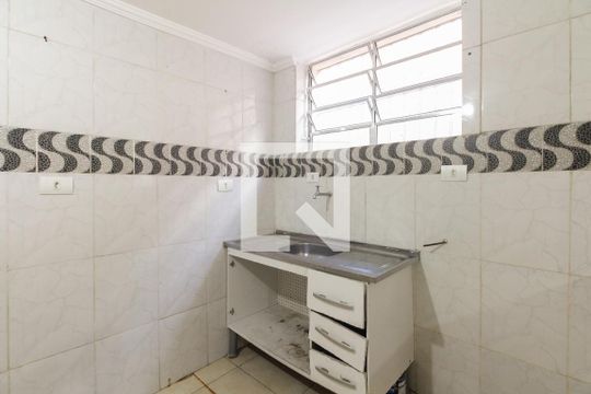 Cozinha  de casa de condomínio para alugar com 1 quarto, 69m² em Vila Esperança, São Paulo