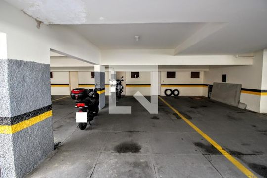 Vagas de garagem  de apartamento à venda com 4 quartos, 166m² em Santo Antônio, Belo Horizonte
