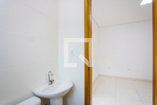Banheiro de kitnet/studio para alugar com 1 quarto, 32m² em Jardim Ocara, Santo André