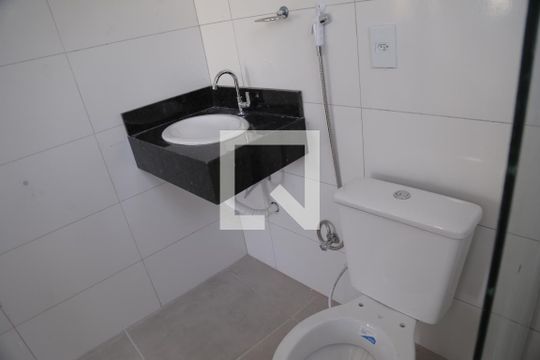Banheiro de kitnet/studio para alugar com 1 quarto, 24m² em Jardim Cidade Pirituba, São Paulo