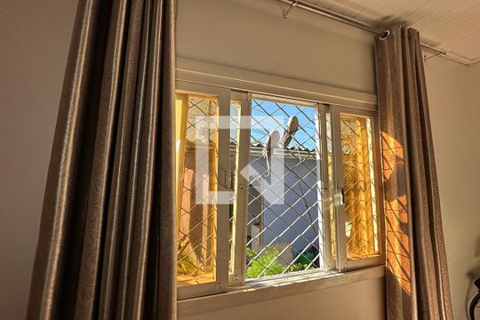 Janela do Quarto 1 de casa à venda com 3 quartos, 110m² em Rio dos Sinos, São Leopoldo