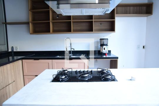 Cozinha de casa de condomínio para alugar com 4 quartos, 200m² em Jardim Rebelato, Cotia
