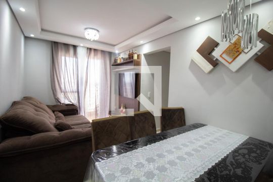 Apartamento para alugar com 2 quartos, 48m² em Vila Carmosina, São Paulo