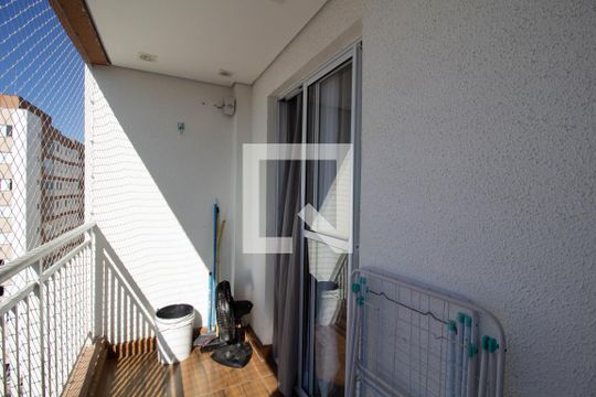 Varanda de apartamento para alugar com 2 quartos, 48m² em Vila Carmosina, São Paulo