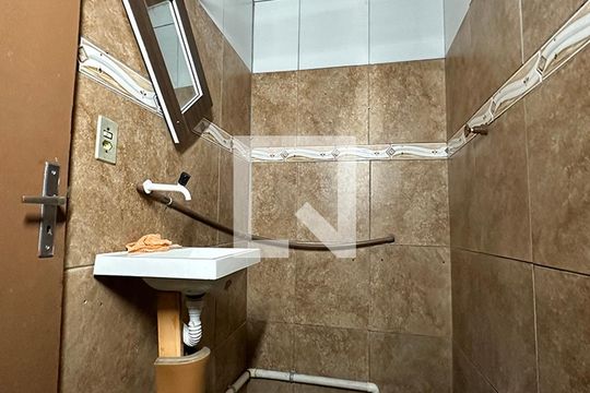 Banheiro de apartamento para alugar com 1 quarto, 40m² em Santos Dumont, São Leopoldo