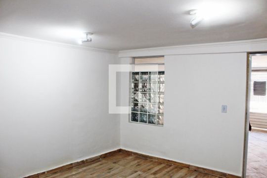 Sala/Quarto de casa para alugar com 1 quarto, 35m² em Cidade Líder, São Paulo