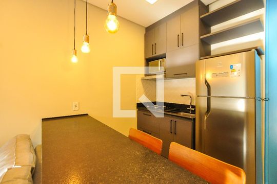 Cozinha de kitnet/studio à venda com 1 quarto, 38m² em Cerqueira César, São Paulo