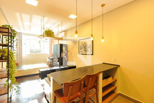 Cozinha de kitnet/studio à venda com 1 quarto, 38m² em Cerqueira César, São Paulo