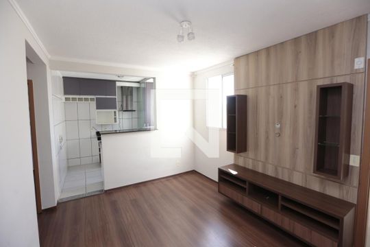 Sala de apartamento à venda com 2 quartos, 45m² em Califórnia, Contagem