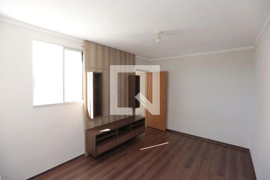 Apartamento à venda com 2 quartos, 45m² em Califórnia, Contagem
