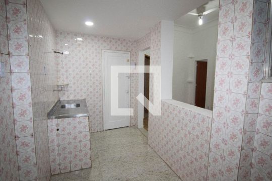 Cozinha de apartamento à venda com 2 quartos, 60m² em Penha, Rio de Janeiro