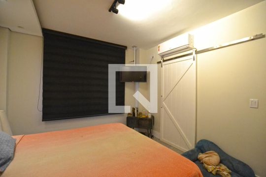 Suíte de apartamento à venda com 2 quartos, 82m² em Cristal, Porto Alegre