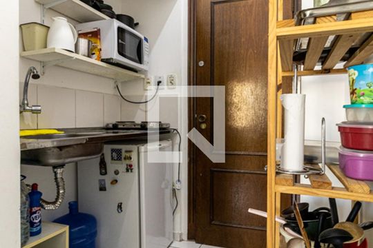 Cozinha de kitnet/studio à venda com 1 quarto, 28m² em Campos Elíseos, São Paulo