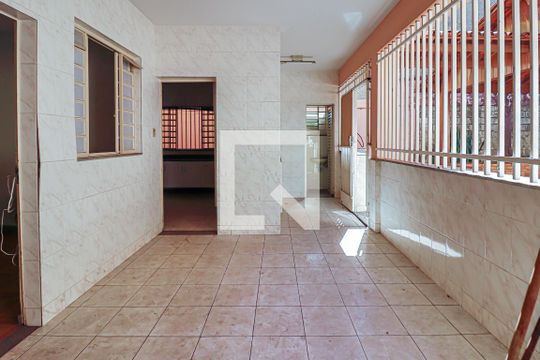 Área de Serviço de casa à venda com 4 quartos, 400m² em Cachoeirinha, Belo Horizonte