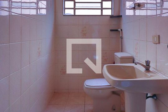 Lavabo da Sala de casa à venda com 4 quartos, 400m² em Cachoeirinha, Belo Horizonte