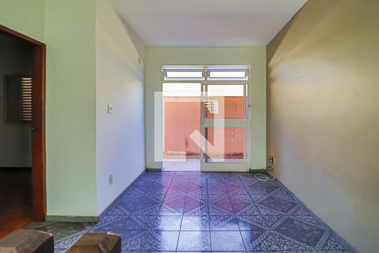 Sala 2 de casa à venda com 4 quartos, 400m² em Cachoeirinha, Belo Horizonte