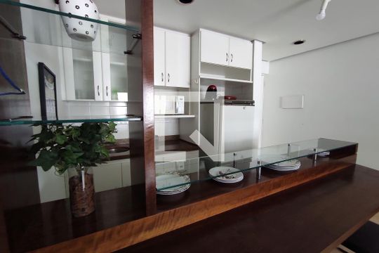 Cozinha de apartamento para alugar com 1 quarto, 50m² em Centro, Ribeirão Preto