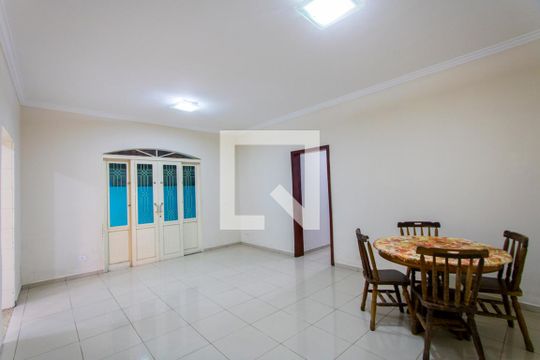 Casa 1 - Sala de jantar de casa para alugar com 5 quartos, 312m² em Jardim Bom Pastor, Santo André