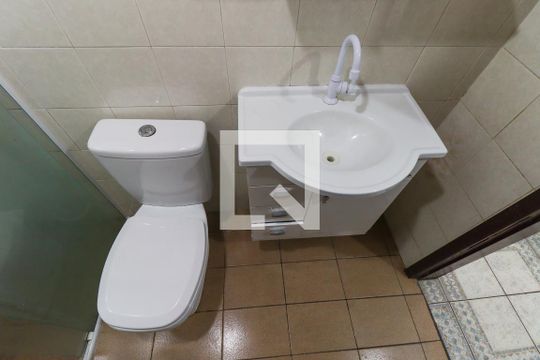 Banheiro Social de apartamento para alugar com 3 quartos, 60m² em Alto Boqueirão, Curitiba