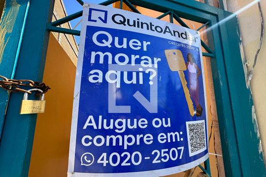 Fachada de casa à venda com 2 quartos, 75m² em Centro, São Leopoldo