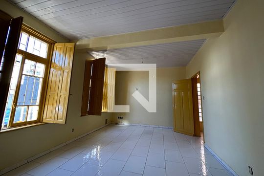 Quarto de casa à venda com 2 quartos, 75m² em Centro, São Leopoldo