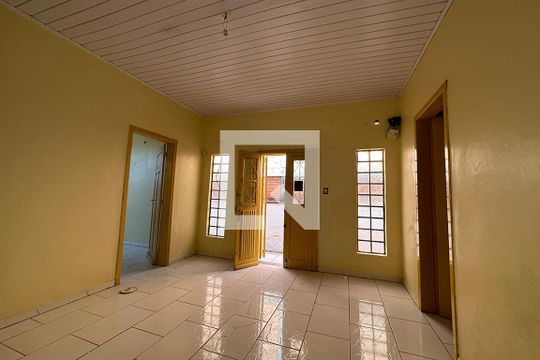 Sala de casa à venda com 2 quartos, 75m² em Centro, São Leopoldo