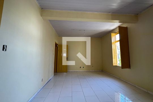 Quarto de casa à venda com 2 quartos, 75m² em Centro, São Leopoldo
