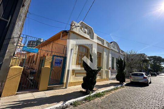 Fachada de casa à venda com 1 quarto, 50m² em Centro, São Leopoldo