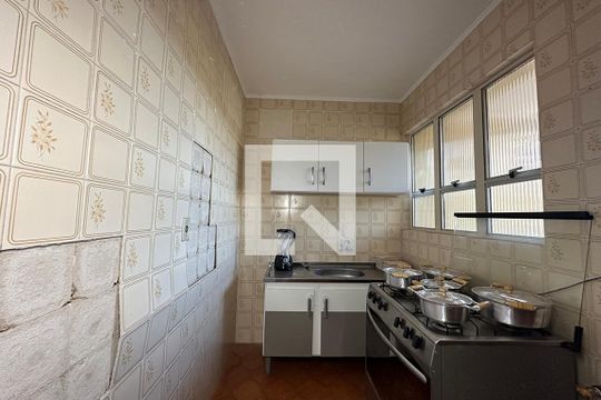 Cozinha de apartamento à venda com 1 quarto, 64m² em Centro, São Leopoldo