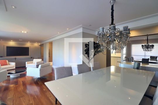Sala de apartamento para alugar com 2 quartos, 170m² em Jardim, Santo André