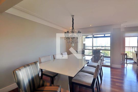Sala de apartamento para alugar com 2 quartos, 170m² em Jardim, Santo André