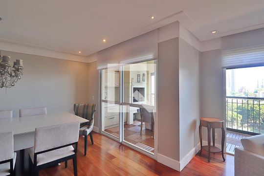 Sala de apartamento para alugar com 2 quartos, 170m² em Jardim, Santo André