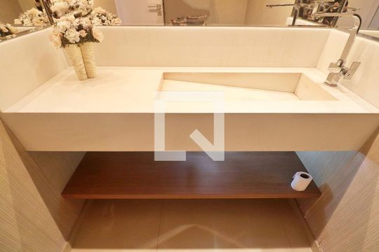 Lavabo de apartamento para alugar com 2 quartos, 170m² em Jardim, Santo André