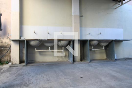 Detalhe da area de serviço de kitnet/studio para alugar com 1 quarto, 20m² em Alto dos Pinheiros, Belo Horizonte