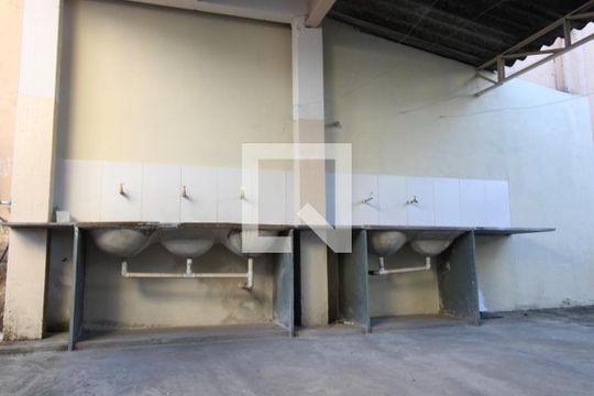 Detalhe da area de serviço de kitnet/studio para alugar com 1 quarto, 20m² em Alto dos Pinheiros, Belo Horizonte