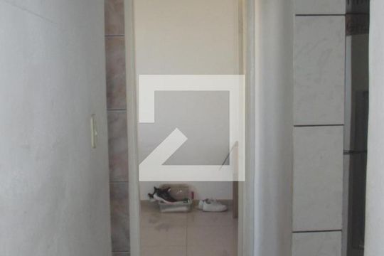 Corredor  de apartamento à venda com 2 quartos, 52m² em Inhauma, Rio de Janeiro