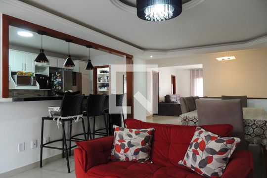 Sala  de casa de condomínio à venda com 4 quartos, 320m² em Anil, Rio de Janeiro